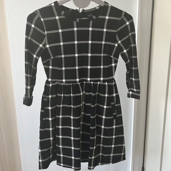 Peplum style dress - Picture 1 of 3